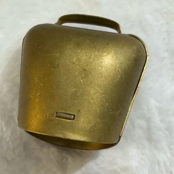 Vintage Brass Bavarian Floral Cowbell Shaped Piggy Coin Bank Cottagecore Rustic - Picture 3 of 9